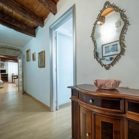 Lamarmora 26 בית הארחה